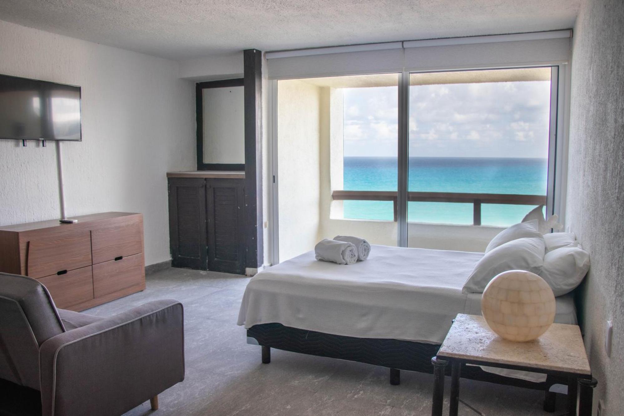 Rodero By Solymar Beach Front Condos In Hotel Zone Cancun Bagian luar foto