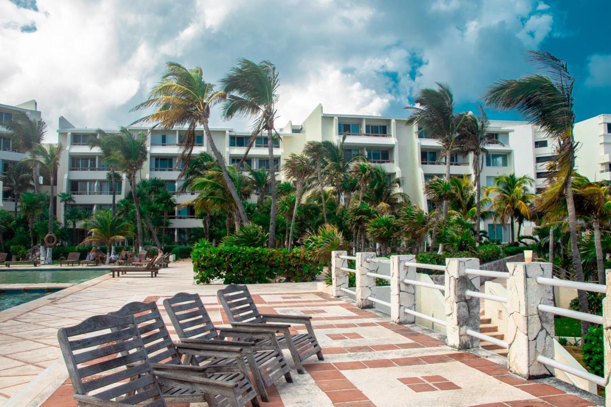 Rodero By Solymar Beach Front Condos In Hotel Zone Cancun Bagian luar foto